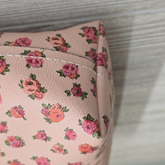 Coach Highline Tote With Floral Print - Picture 2 of 9